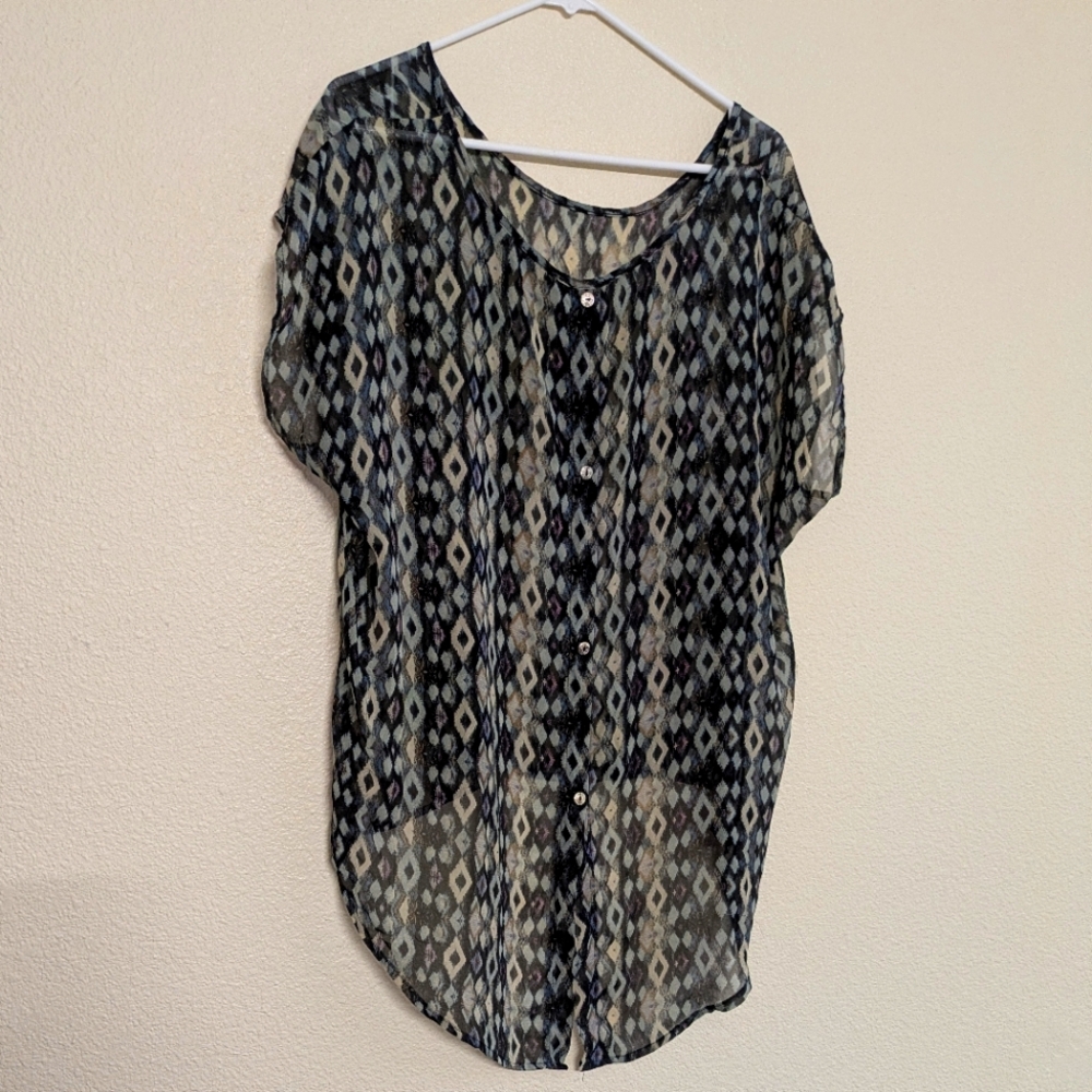 Tagless Geometric Patterned Sheer Top Women's Size XL Flattering Classic Boho